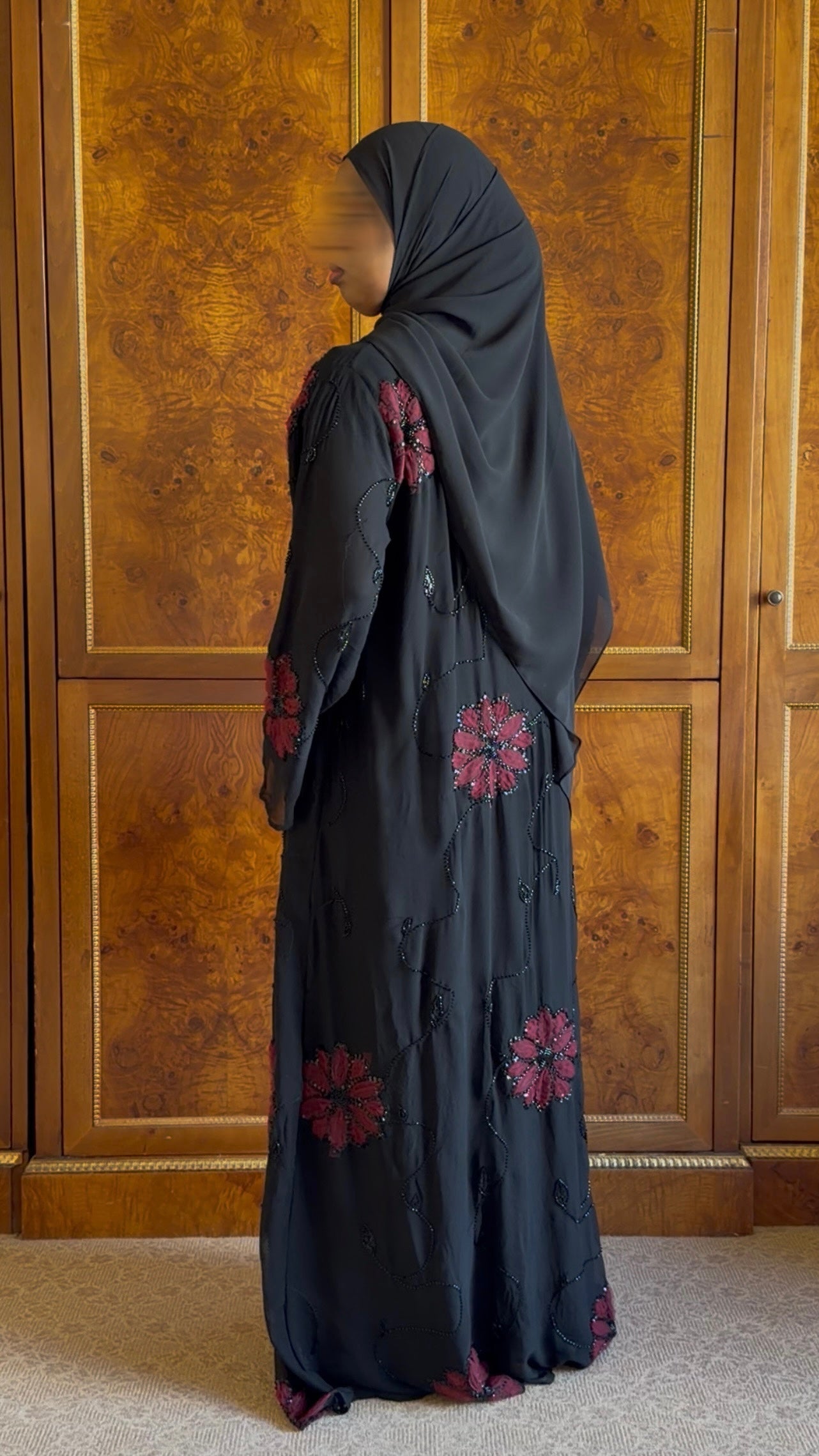 Ameera Burgundy