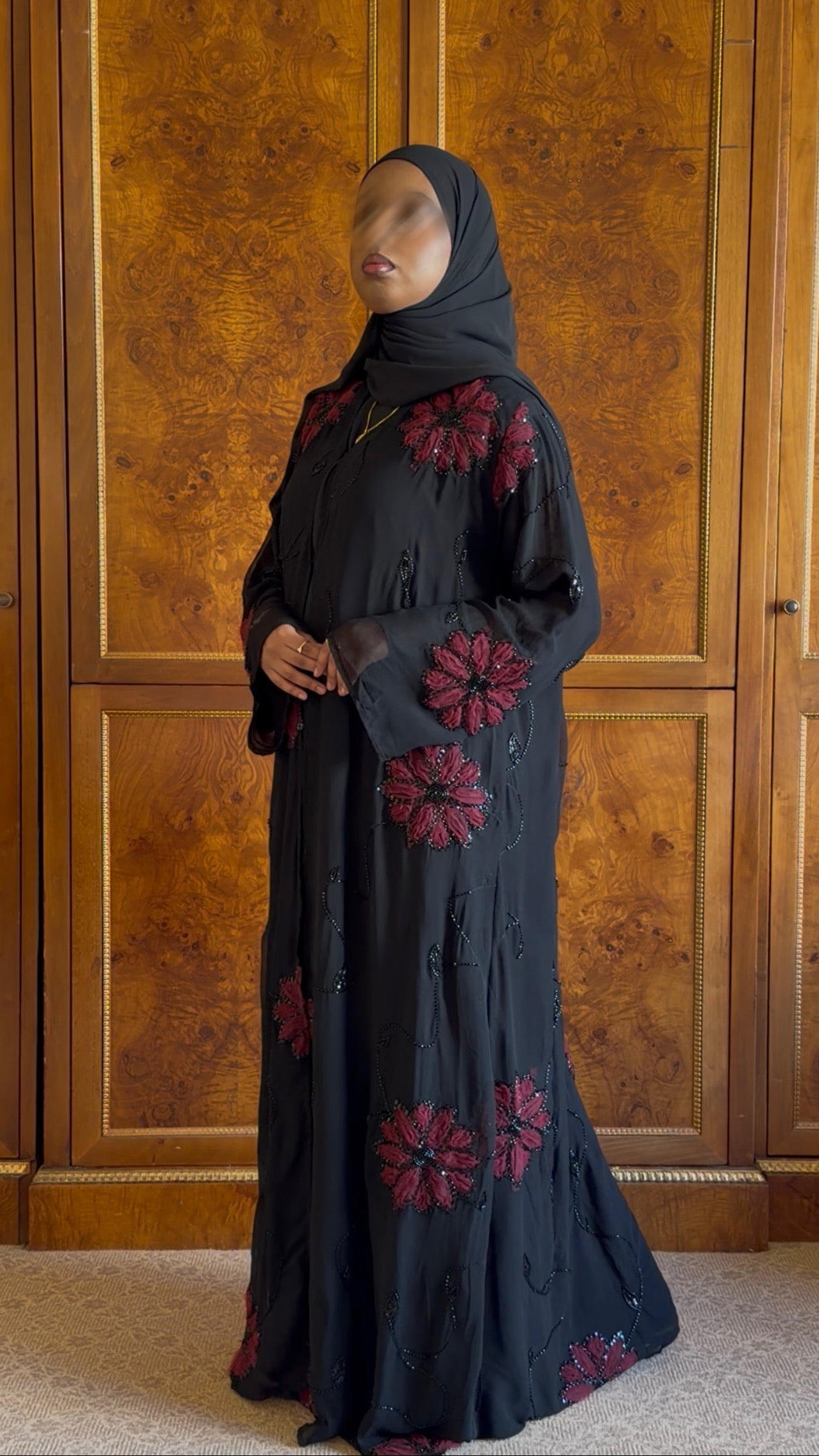 Ameera Burgundy